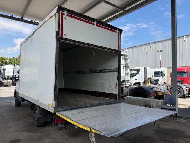 IVECO DAILY 35S16 CAJA CERRADA + PLATAFORMA - Imagen 11
