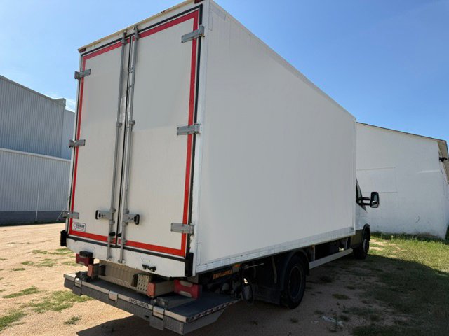 IVECO DAILY 70C17 CAJA CERRADA + PLATAFORMA - Imagen 4