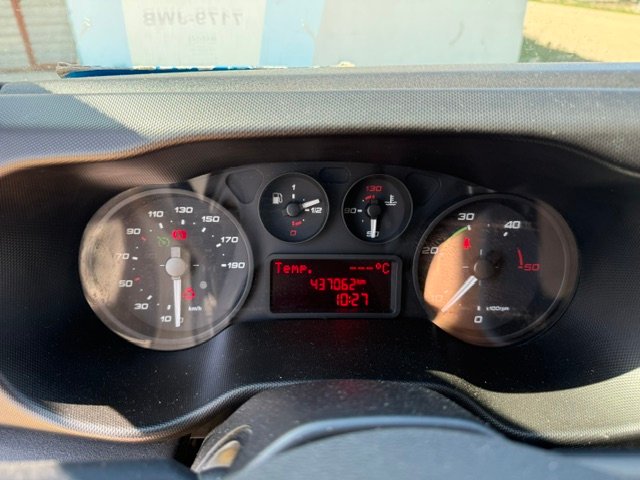 IVECO DAILY 70C17 CAJA CERRADA + PLATAFORMA - Imagen 9