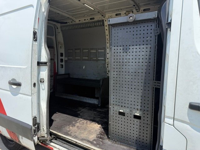 RENAULT MASTER EQUIPADA MOBILIARIO TALLER CON RAMPA POSTERIOR - Imagen 11
